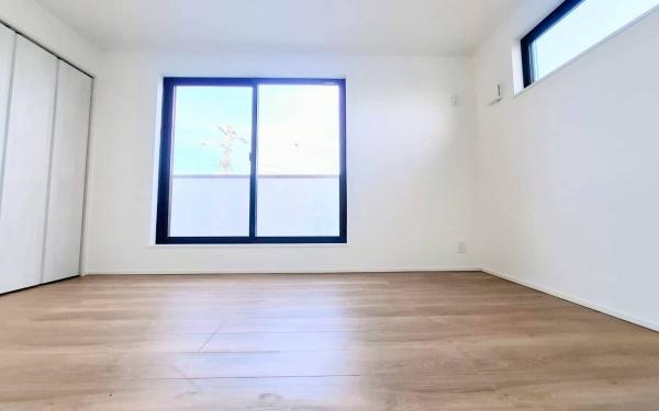 �_�ސ쌧����s�P�s1���ڂ̐V�z��ˌ��Ă̐Q��