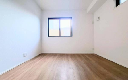 �_�ސ쌧����s�P�s1���ڂ̐V�z��ˌ��Ă̎q������