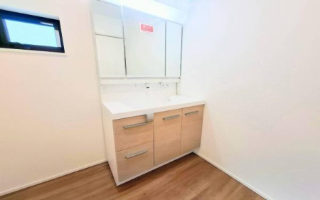 �_�ސ쌧����s�P�s1���ڂ̐V�z��ˌ��Ă̐��ʑ�E���ʏ�