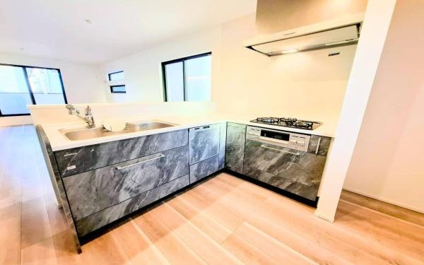 �_�ސ쌧����s�P�s1���ڂ̐V�z��ˌ��ẴL�b�`��