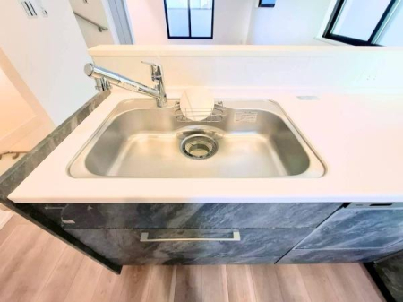 �_�ސ쌧����s�P�s1���ڂ̐V�z��ˌ��ẴL�b�`��