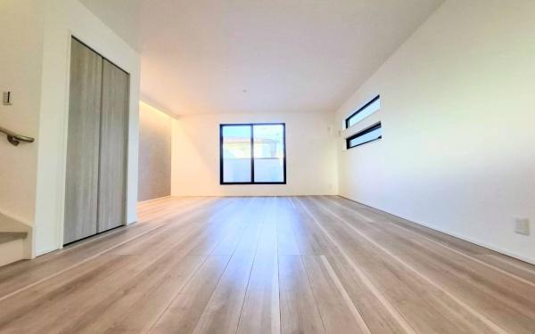 �_�ސ쌧����s�P�s1���ڂ̐V�z��ˌ��Ẵ��r���O