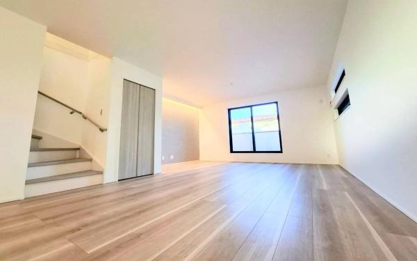 �_�ސ쌧����s�P�s1���ڂ̐V�z��ˌ��Ẵ��r���O