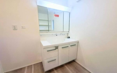 �_�ސ쌧����s�P�s1���ڂ̐V�z��ˌ��Ă̐��ʑ�E���ʏ�