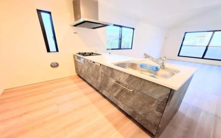 �_�ސ쌧����s�P�s1���ڂ̐V�z��ˌ��ẴL�b�`��