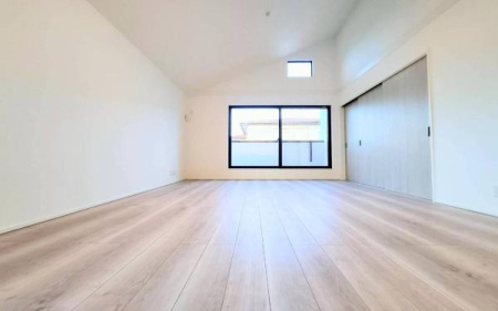 �_�ސ쌧����s�P�s1���ڂ̐V�z��ˌ��Ẵ��r���O