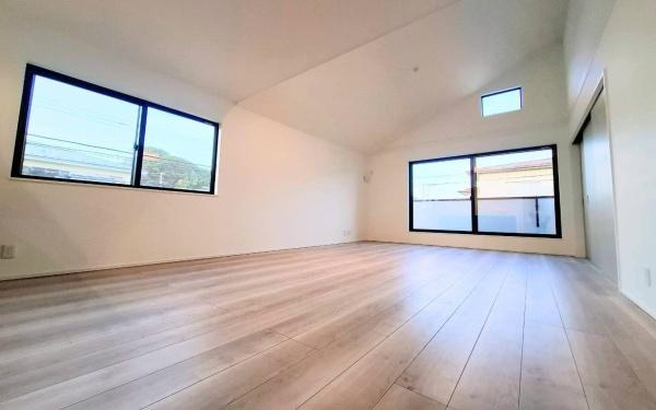 �_�ސ쌧����s�P�s1���ڂ̐V�z��ˌ��Ẵ��r���O