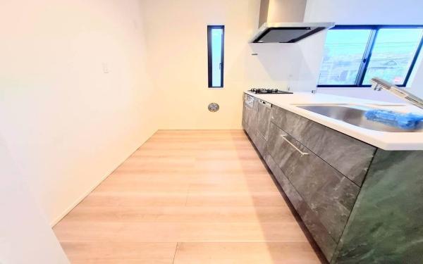 �_�ސ쌧����s�P�s1���ڂ̐V�z��ˌ��ẴL�b�`��