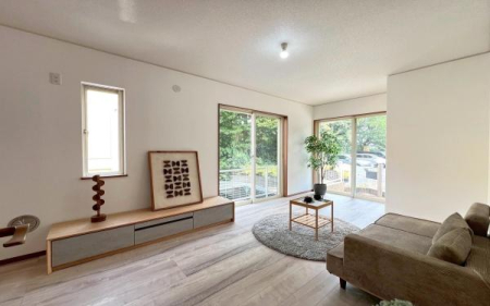 �_�ސ쌧���l�s�_�ސ�揼����2���ڂ̒��È�ˌ��Ẵ��r���O