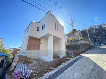 �_�ސ쌧���l�s�����Z�Y3���ڂ̐V�z��ˌ��Ă̌��n�O�ώʐ^