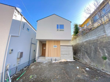 �_�ސ쌧���l�s�����Z�Y3���ڂ̐V�z��ˌ��Ă̌��n�O�ώʐ^