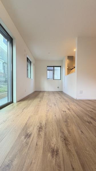 �_�ސ쌧���q�s���R5���ڂ̐V�z��ˌ��Ẵ��r���O