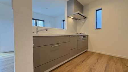 �_�ސ쌧���q�s���R5���ڂ̐V�z��ˌ��ẴL�b�`��