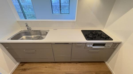 �_�ސ쌧���q�s���R5���ڂ̐V�z��ˌ��ẴL�b�`��