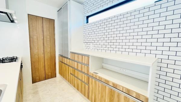 �_�ސ쌧���l�s�t��������u4���ڂ̐V�z��ˌ��ẴL�b�`��