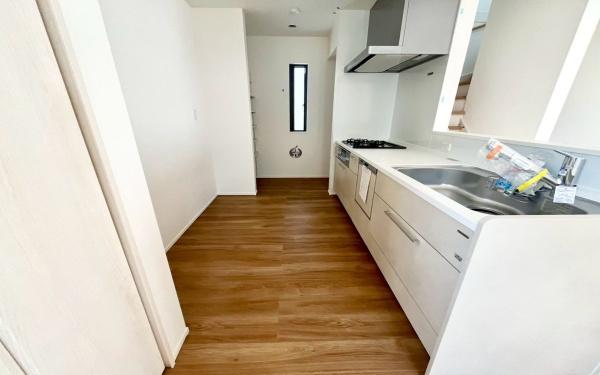 �_�ސ쌧���q�s���ܒJ2���ڂ̐V�z��ˌ��ẴL�b�`��