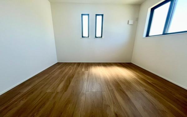 �_�ސ쌧���q�s���ܒJ2���ڂ̐V�z��ˌ��Ă̐Q��