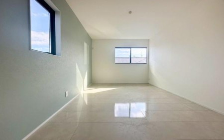 �����s���c�s���ʐ�w��2���ڂ̐V�z��ˌ��Ă̎q������