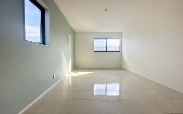 �����s���c�s���ʐ�w��2���ڂ̐V�z��ˌ��Ă̎q������