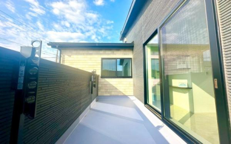 �����s���c�s���ʐ�w��2���ڂ̐V�z��ˌ��Ẵo���R�j�[