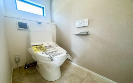 �����s���c�s���ʐ�w��2���ڂ̐V�z��ˌ��Ẵg�C��