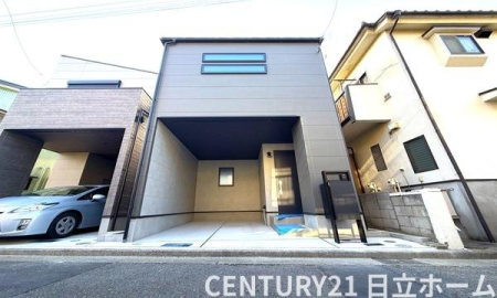 �_�ސ쌧���l�s��撆�c��5���ڂ̐V�z��ˌ��Ă̑O�ʓ��H�܂ތ��n�ʐ^