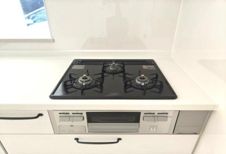 �_�ސ쌧���l�s�΋�k���񒬂̐V�z��ˌ��ẴL�b�`��