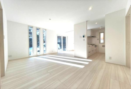 �_�ސ쌧���l�s�΋�k���񒬂̐V�z��ˌ��Ẵ��r���O