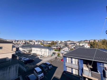 �_�ސ쌧���l�s�΋�k���񒬂̐V�z��ˌ��Ă̏Z�˂���̒��]�ʐ^