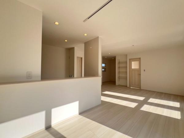 �_�ސ쌧���l�s�΋�k���񒬂̐V�z��ˌ��Ẵ��r���O