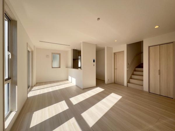 �_�ސ쌧���l�s�΋�k���񒬂̐V�z��ˌ��Ẵ��r���O