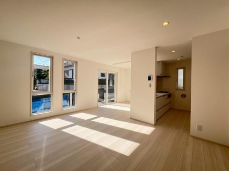 �_�ސ쌧���l�s�΋�k���񒬂̐V�z��ˌ��Ẵ��r���O