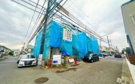 �_�ސ쌧���l�s�`�k�扺�c��3���ڂ̐V�z��ˌ��Ă̑O�ʓ��H�܂ތ��n�ʐ^