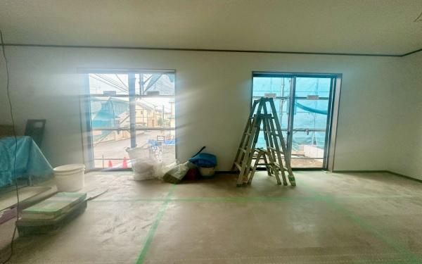 �_�ސ쌧���l�s�`�k�扺�c��3���ڂ̐V�z��ˌ��Ẵ��r���O