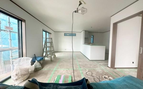 �_�ސ쌧���l�s�`�k�扺�c��3���ڂ̐V�z��ˌ��Ẵ��r���O