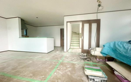 �_�ސ쌧���l�s�`�k�扺�c��3���ڂ̐V�z��ˌ��Ẵ��r���O