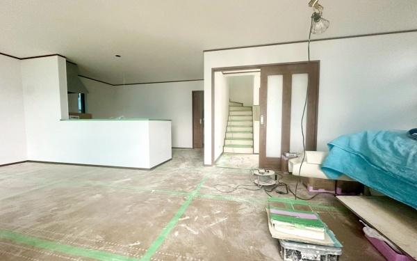 �_�ސ쌧���l�s�`�k�扺�c��3���ڂ̐V�z��ˌ��Ẵ��r���O