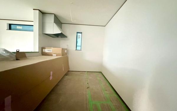 �_�ސ쌧���l�s�`�k�扺�c��3���ڂ̐V�z��ˌ��ẴL�b�`��