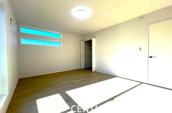 �_�ސ쌧���s��������P�u6���ڂ̐V�z��ˌ��Ă̐Q��