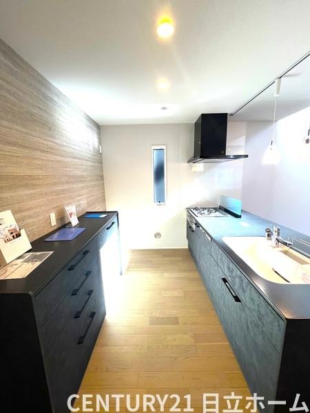 �_�ސ쌧���s��������P�u6���ڂ̐V�z��ˌ��ẴL�b�`��