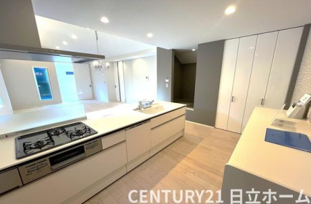 �_�ސ쌧���s��������P�u6���ڂ̐V�z��ˌ��ẴL�b�`��