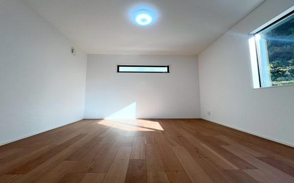 �_�ސ쌧���q�s�򖾎�4���ڂ̐V�z��ˌ��Ă̎q������