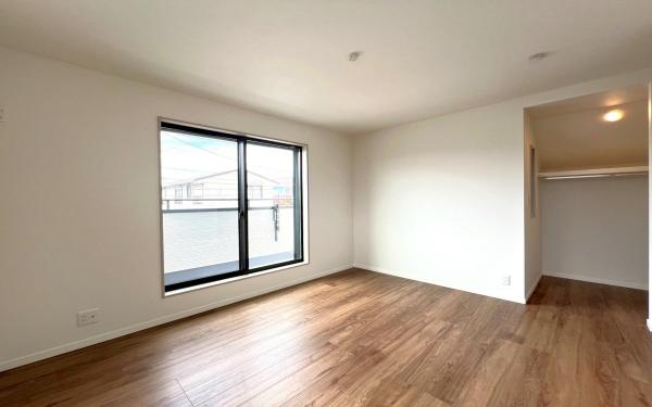 �_�ސ쌧���l�s���攒��6���ڂ̐V�z��ˌ��Ă̐Q��