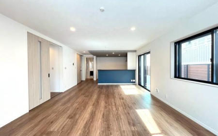 �_�ސ쌧���l�s���攒��6���ڂ̐V�z��ˌ��Ẵ��r���O