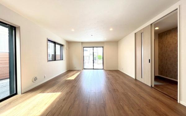 �_�ސ쌧���l�s���攒��6���ڂ̐V�z��ˌ��Ẵ��r���O