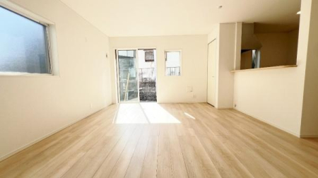 �_�ސ쌧���l�s����s�򒬂̐V�z��ˌ��Ẵ��r���O