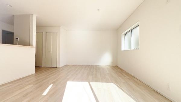 �_�ސ쌧���l�s����s�򒬂̐V�z��ˌ��Ẵ��r���O