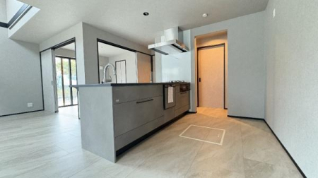 �_�ސ쌧���l�s�t���꒬�̐V�z��ˌ��ẴL�b�`��