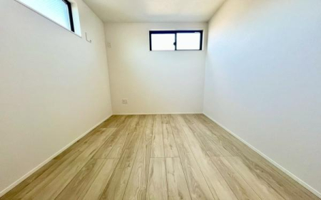 �_�ސ쌧���s����哇5���ڂ̐V�z��ˌ��Ă̗m��