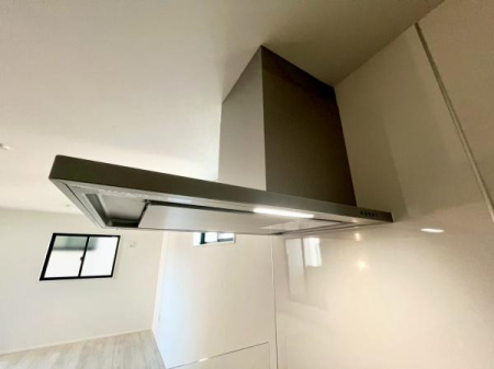 �_�ސ쌧���s����哇5���ڂ̐V�z��ˌ��ẴL�b�`��